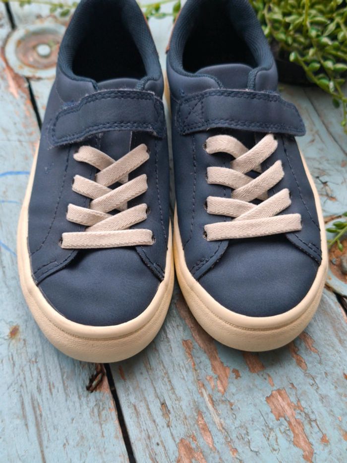 Chaussures sportswear T27