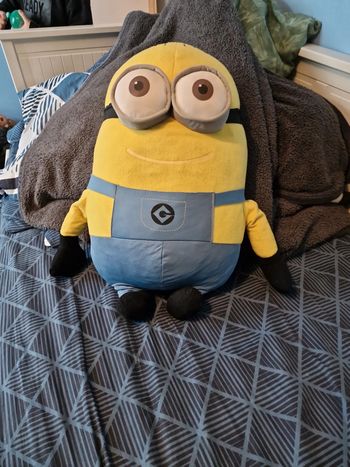 Grosse Peluche minion