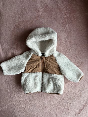 Veste polaire blanche et marron Kiabi