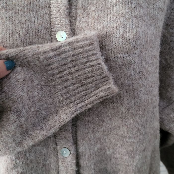 Gilet taupe curve Sandrine TU (du 44 au 48) modèle Maëlle by Loïcia neuf avec étiquette - photo numéro 6