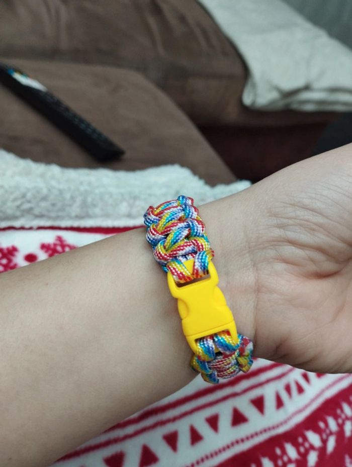 Bracelet en paracorde fait main multicolore femme - photo numéro 3