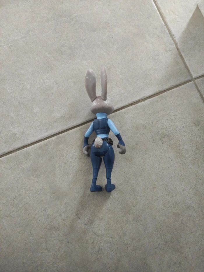 Figurine articulée zootopie Judy 24cm - photo numéro 2