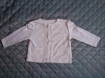 Gilet kimadi, taille 6 mois, NEUF