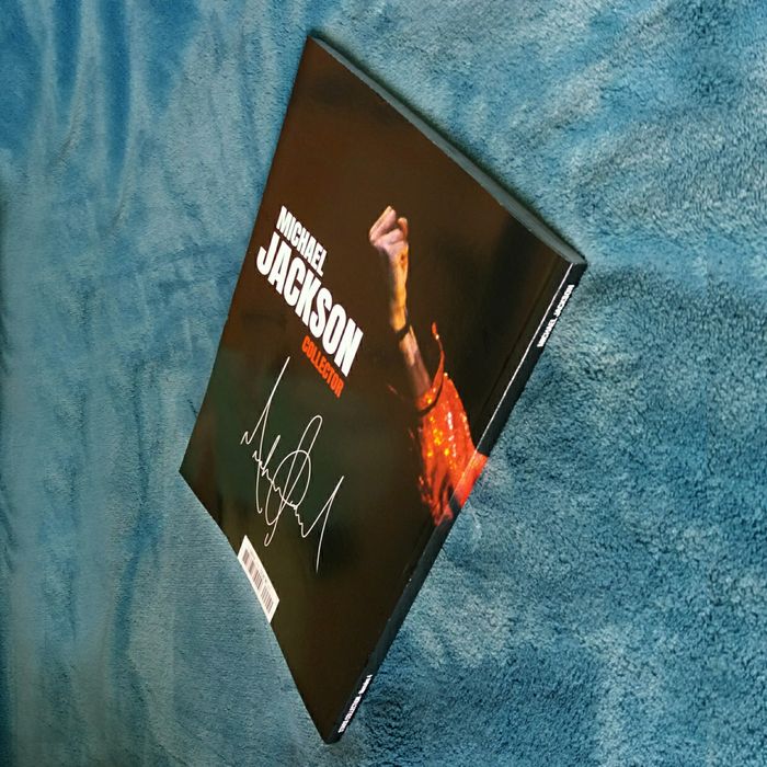 Gros livre Michael Jackson Collector - photo numéro 2