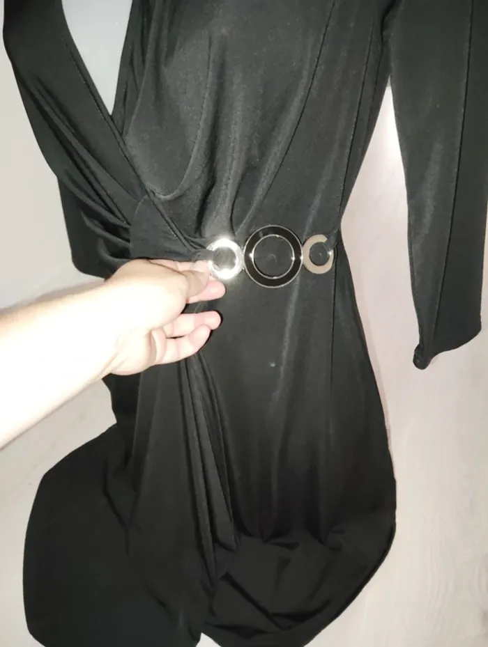 Robe noire - photo numéro 2