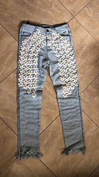 Jeans avec broderies