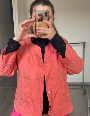 Veste couleur corail. 100% matière lyocell