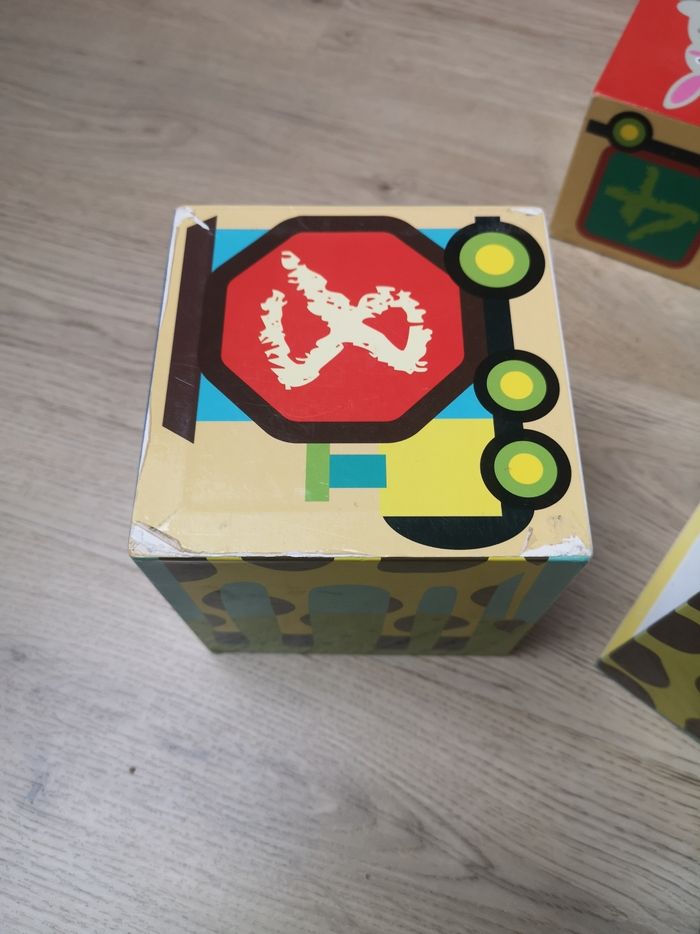 Tour de cubes - photo numéro 2