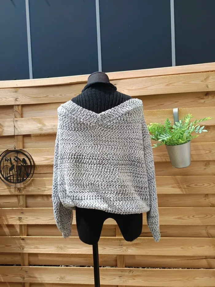 Pull épaules dénudées taille L - photo numéro 4