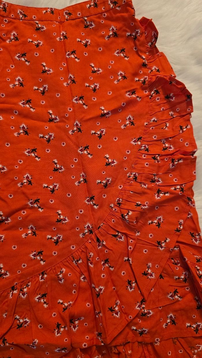 Neuve (non portée) 😍🤩🩷jupe longue 8 ans fille 😍🤩🩷 - photo numéro 3