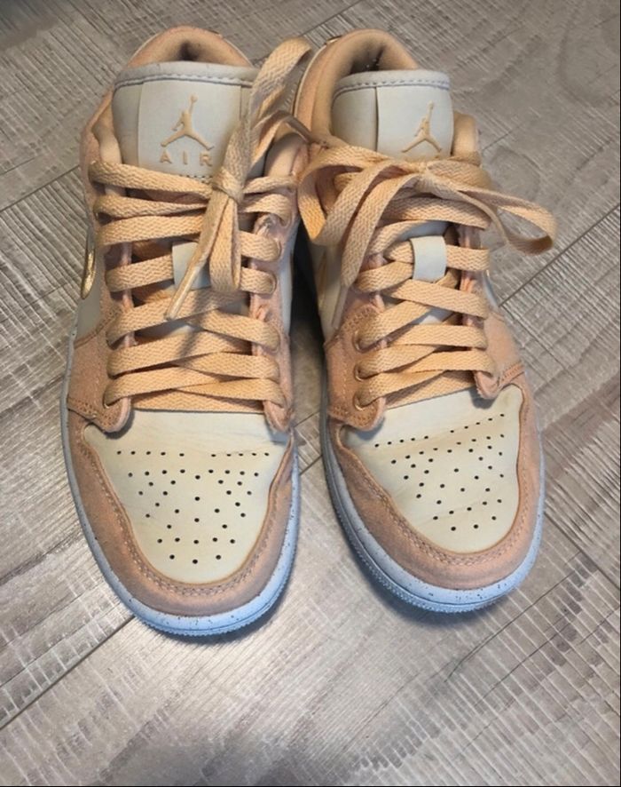 Baskets Air Jordan - pointure 36 - photo numéro 2