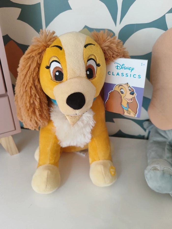 Peluche interactive chien belle éléphant Dumbo lapin panpan marie duchesse Pluto chien Disney - photo numéro 2