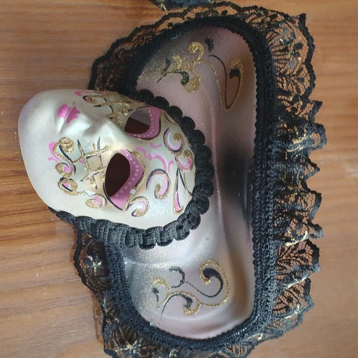 lot 3 masques garantie Venise - photo numéro 3