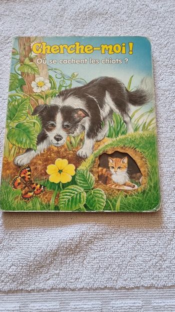 Livre cherche moi où se cache les chiots