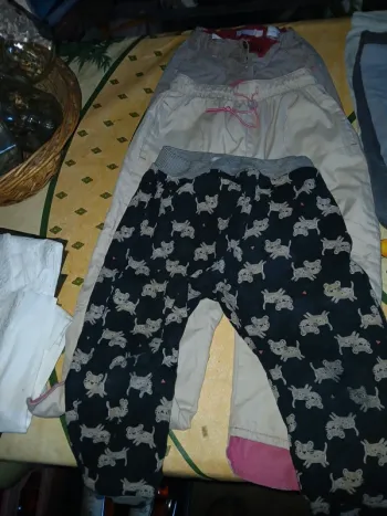 Lot vêtements pantalon fille 3/4 ans