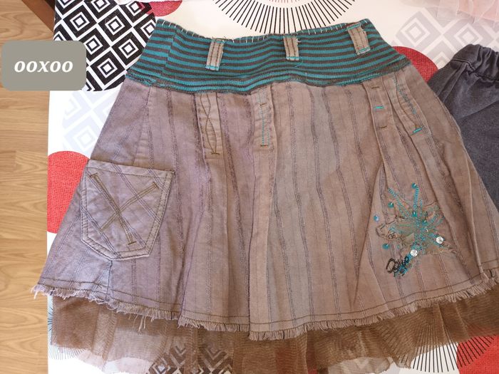 Lot 4 jupes taille 5 ans - photo numéro 5