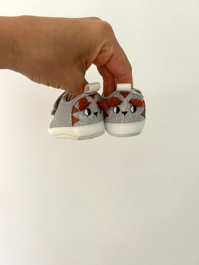 Lot chaussures bébé fille taille 3/6mois - photo numéro 3