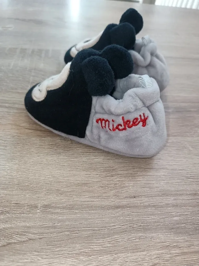 Chausson Mickey - - photo numéro 2