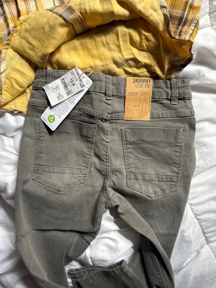 Ensemble jean et chemise neufs avec étiquette taille 12 ans - photo numéro 11