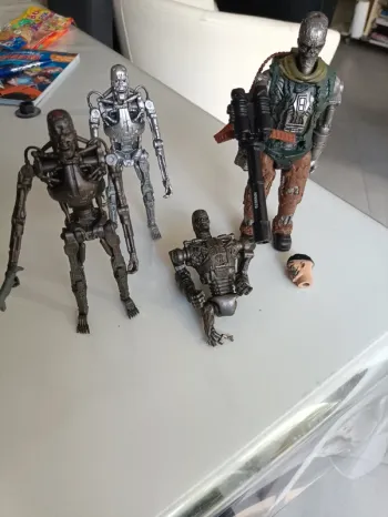 Lot figurines Terminator.