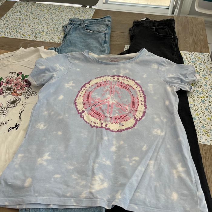 2 jeans 2 teeshirt fille Zara  13/14 ans - photo numéro 3