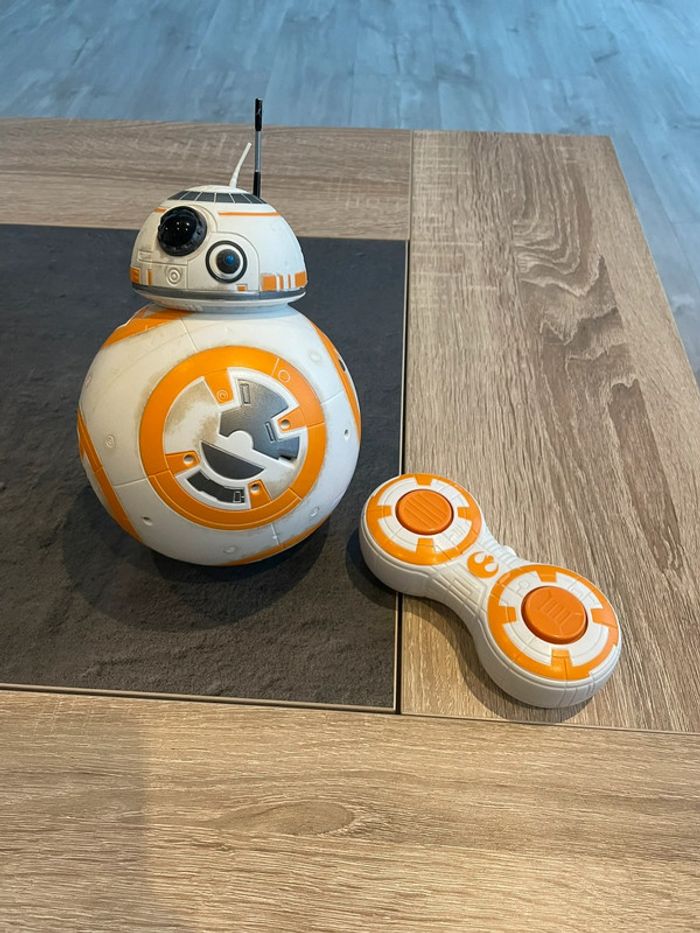 Bébé 8 télécommandé