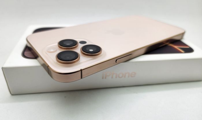 iPhone 16 pro max - photo numéro 3