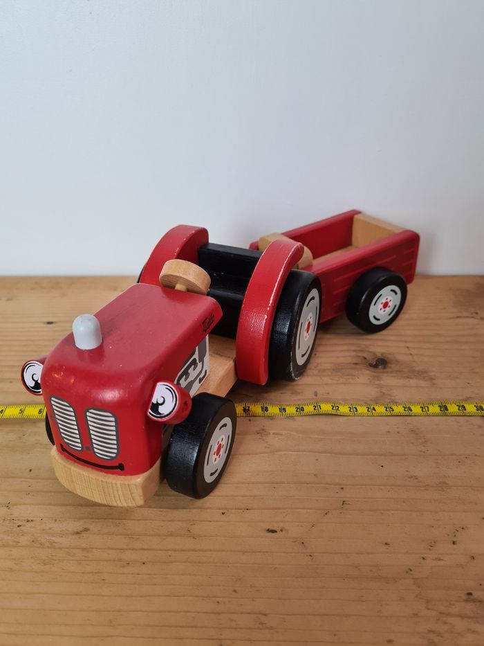 Tracteur et remorque bois Tidlo