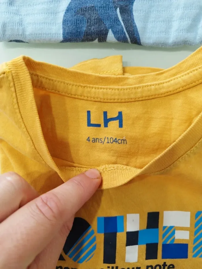 Lot 2 teeshirts - photo numéro 2