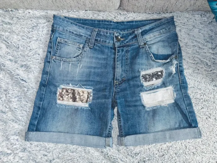 Short jean femme, short femme taille S, mini short en jean, short jeans déchiré