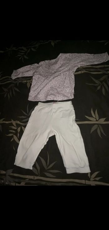 Pijama 2 pièces blanc/parme 12 mois sans pieds l enfant Do