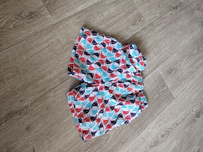Short de bain garçon - photo numéro 2