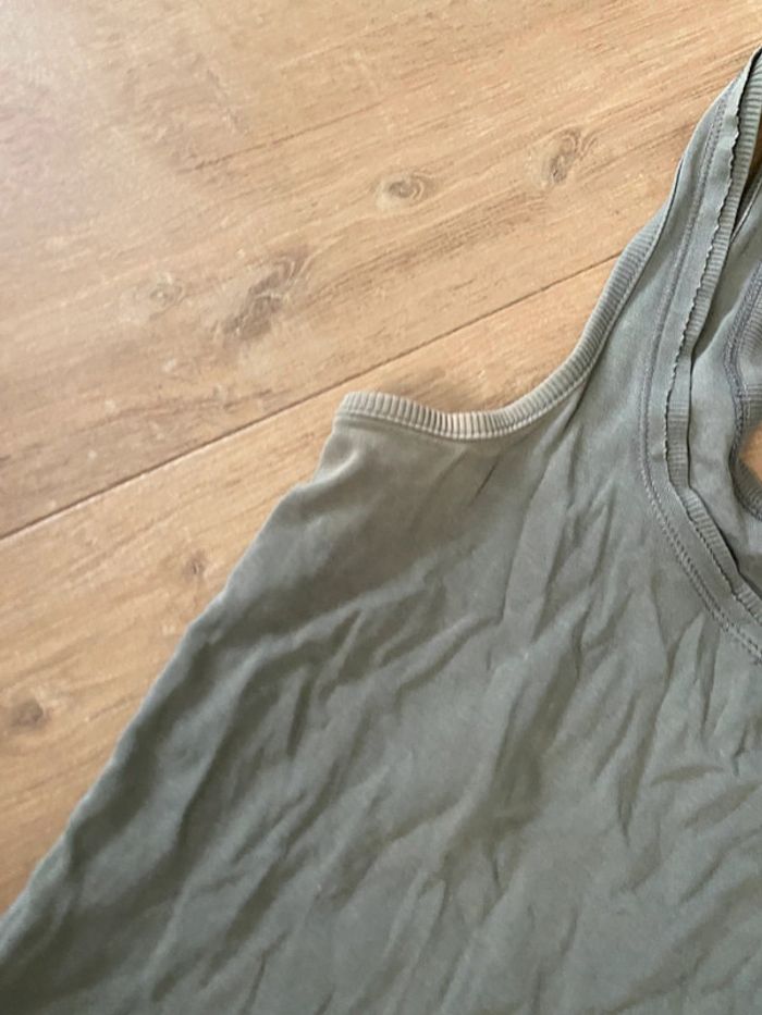 Débardeur kaki – Camaïeu (taille estimée S/M, mesures dispo sur demande) - photo numéro 3