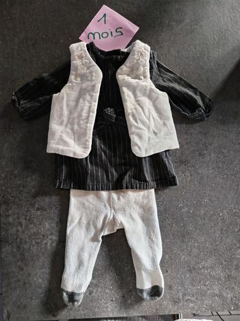 Ensemble gilet robe collants 1 mois
