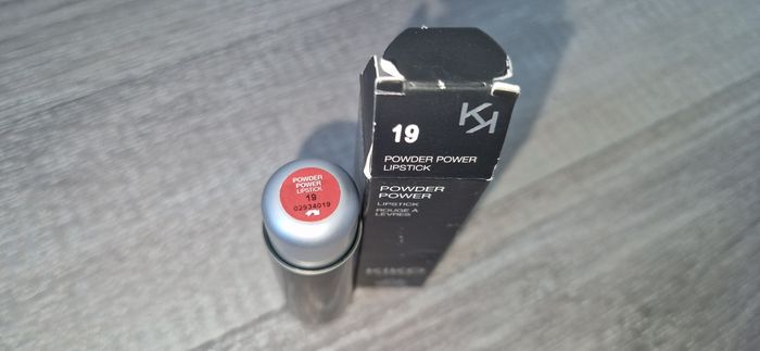 Rouge a levres mat kiko Teinte 19 - photo numéro 8