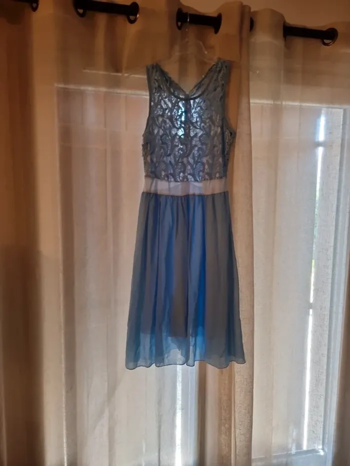 Robe turquoise