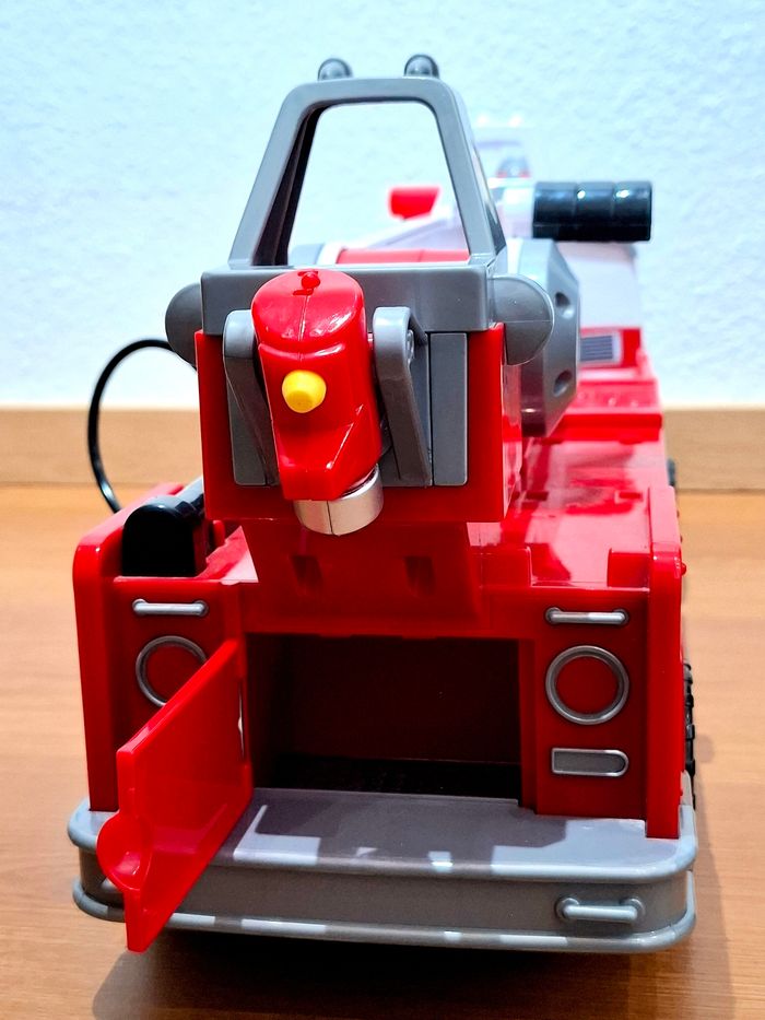 Camion Pat’ Patrouille – PAW Patrol – Ultimate Rescue – camion de pompiers - photo numéro 4