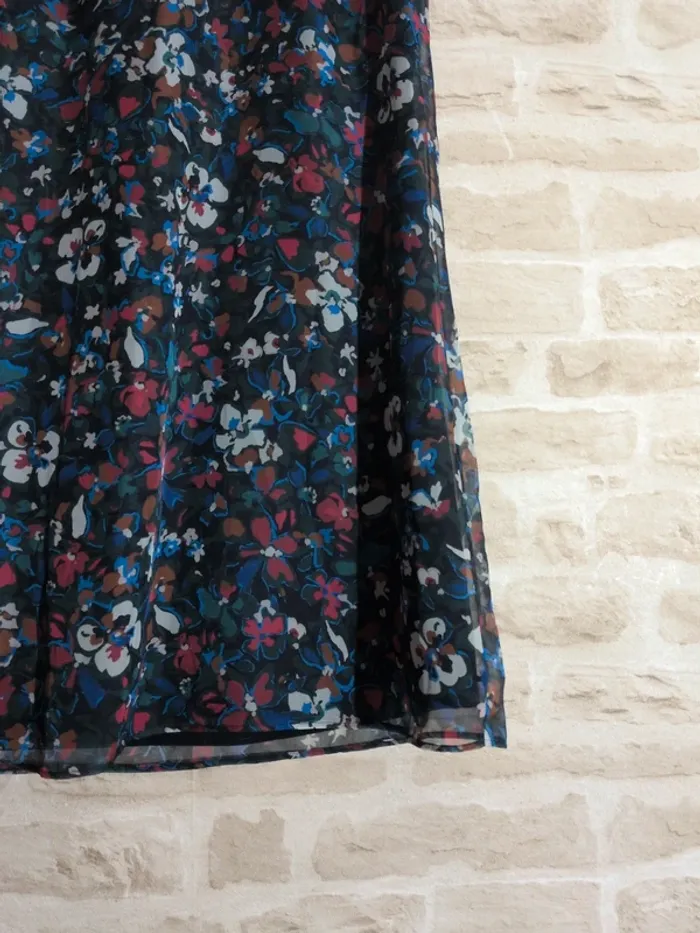 Robe One Step – Neuve avec étiquette – Taille 34 – Motifs floraux discrets - photo numéro 2