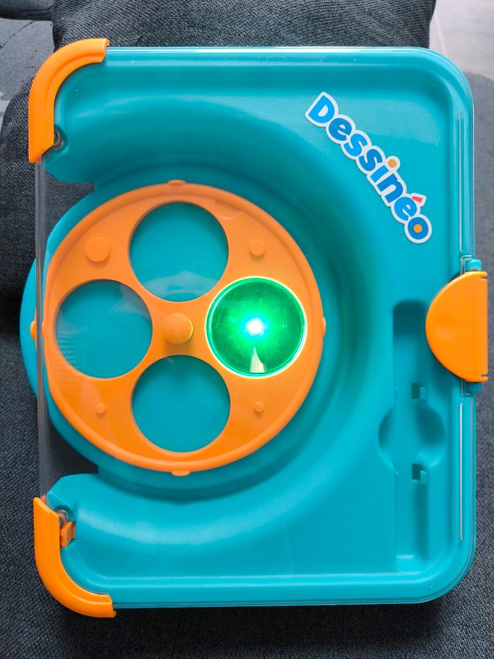 Mon atelier de dessin - photo numéro 4