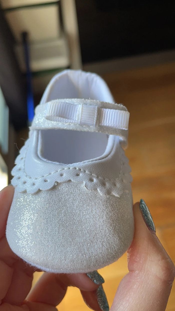 Jolies chaussures taille 17 - photo numéro 3