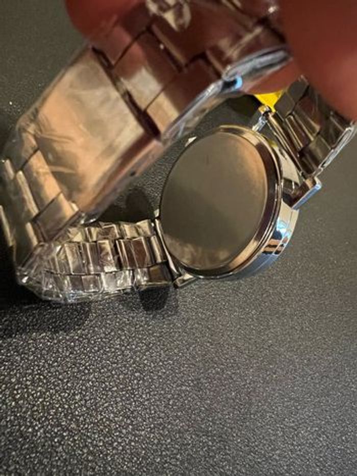 Montre à quartz homme cadran noir - photo numéro 4