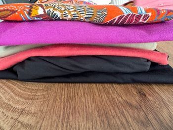 👚 Lot 7 T-shirts - T-shirt manche longue - débardeurs -taille M-L- bon état