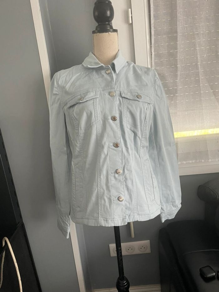 Veste bleu taille 40 bon prix collection