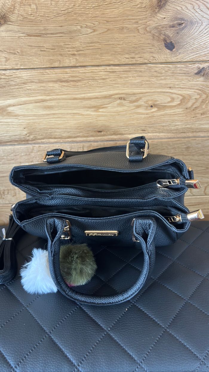 Élégant sac noir style city chic – compact, pratique et stylé ! Neuf - photo numéro 3