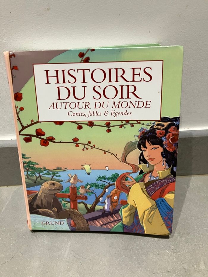 Histoires du soir autour du monde: contes, fables et légendes d’Helene Souchon-Garrigue - photo numéro 2