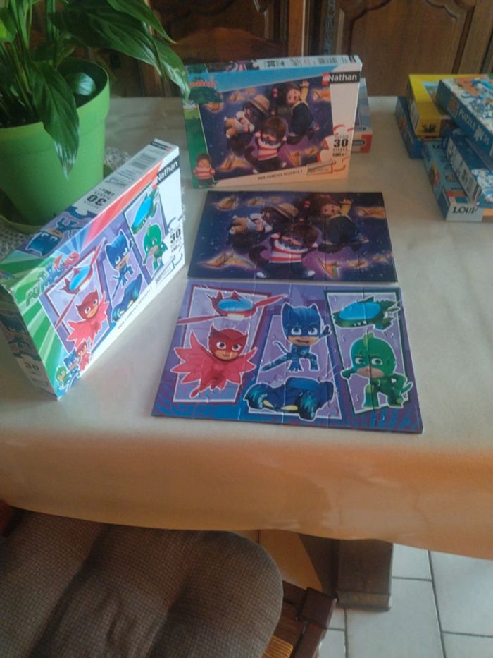 Lot de 2 puzzles 4 ans et+. Complet