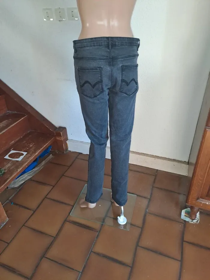 Jean 42 femme - photo numéro 2