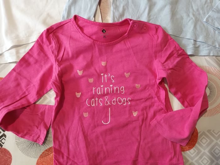 Lot 7 t-shirts manches longues 👧 taille 4 ans - photo numéro 4