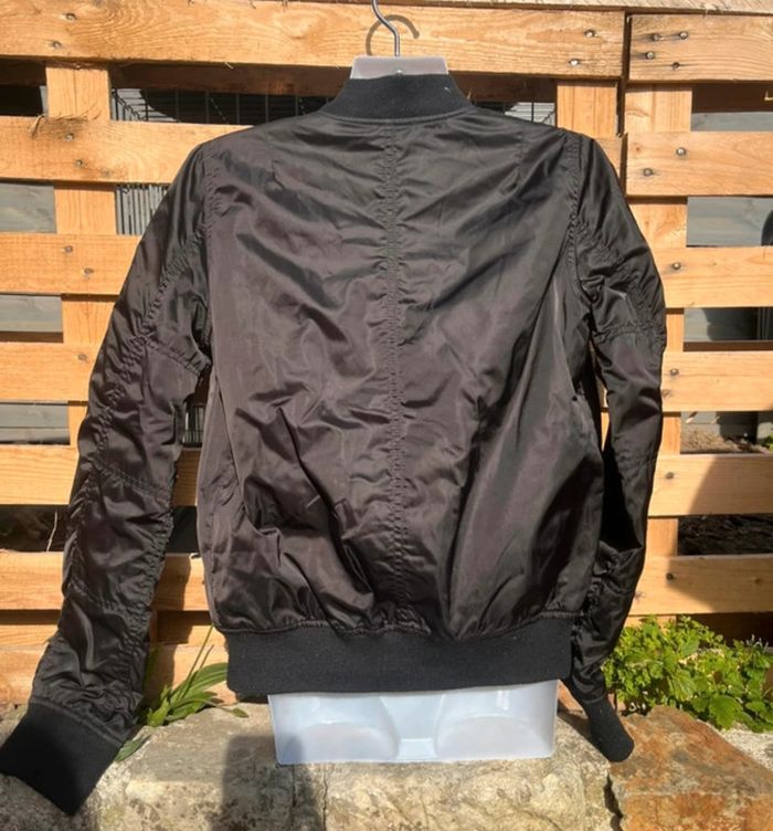 Blouson bomber noir Jennyfer – Taille XS – Très bon état - photo numéro 3
