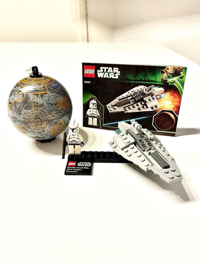 Lego Star Wars - Set Republic Assault Ship & Planet Coruscant - 75007 - Complet